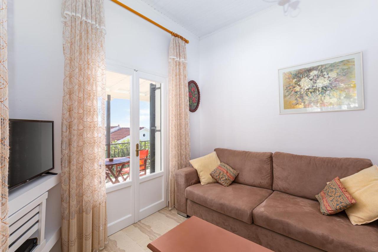 Villa Georgina Nisaki  Exteriér fotografie